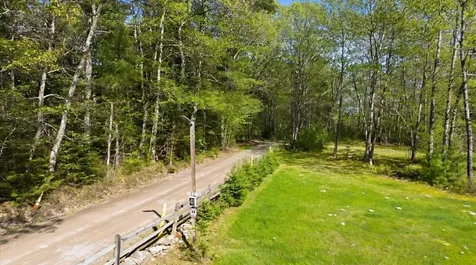 41 Murder Road Topsham ME 04086