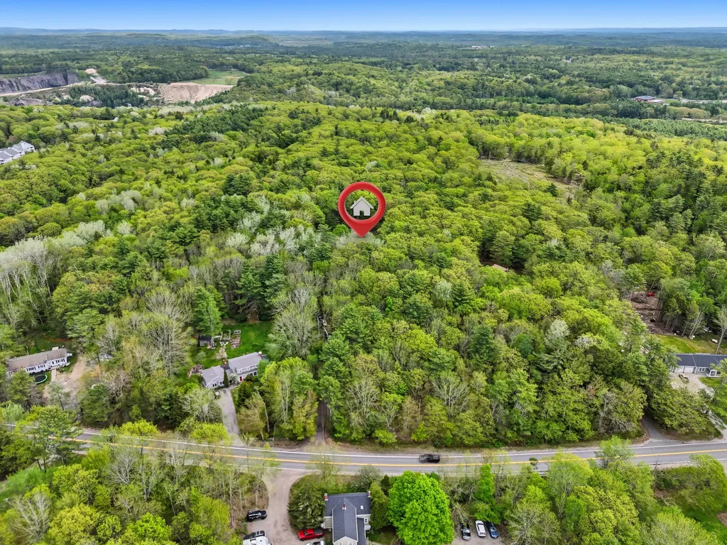 558 River Road Brunswick ME 04011