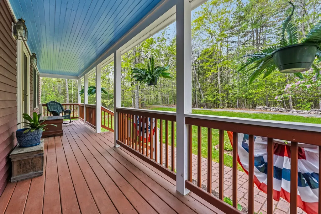 558 River Road Brunswick ME 04011
