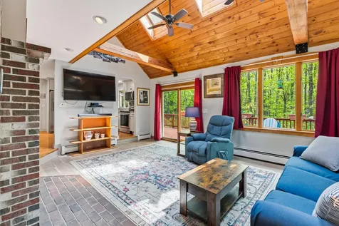 558 River Road Brunswick ME 04011