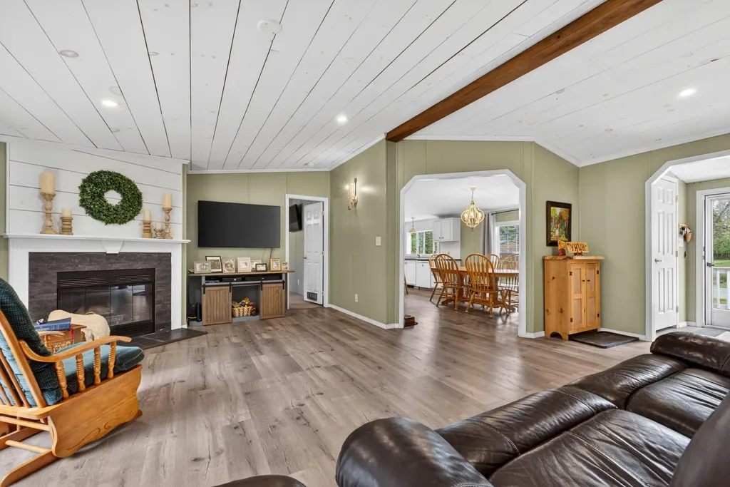 5,10,11 Country Lane Kingfield ME 04947