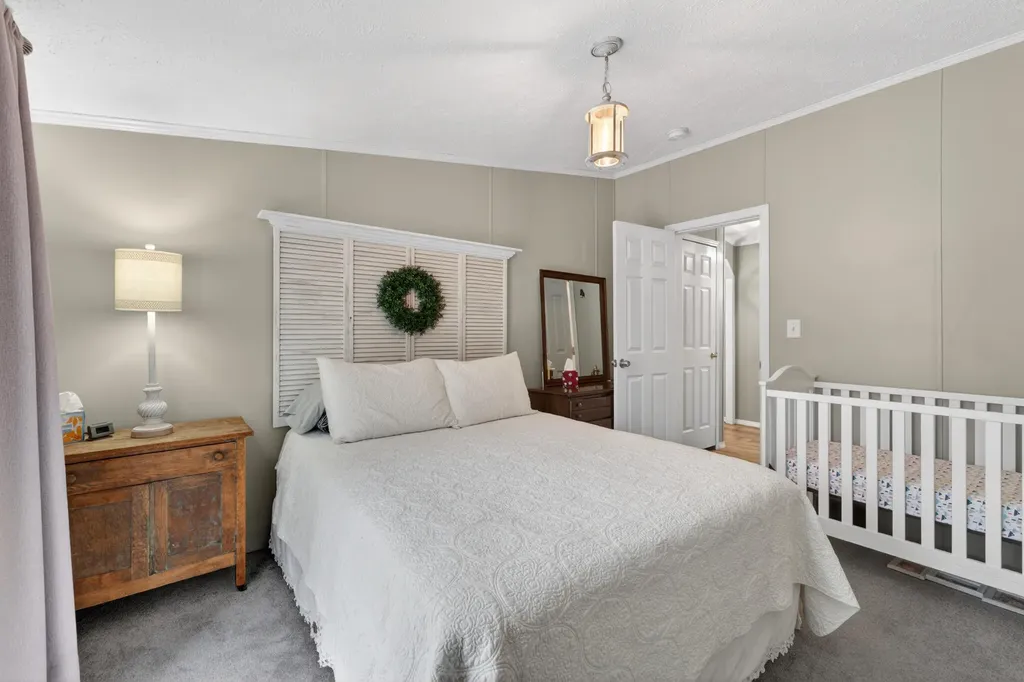 5,10,11 Country Lane Kingfield ME 04947