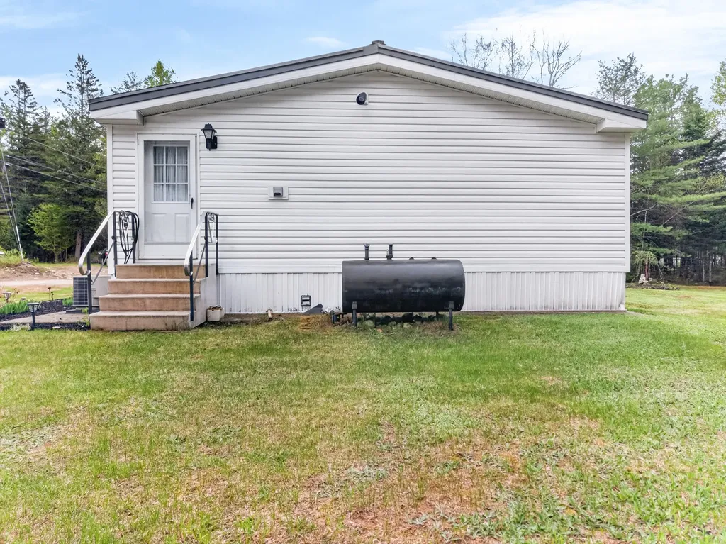 5,10,11 Country Lane Kingfield ME 04947