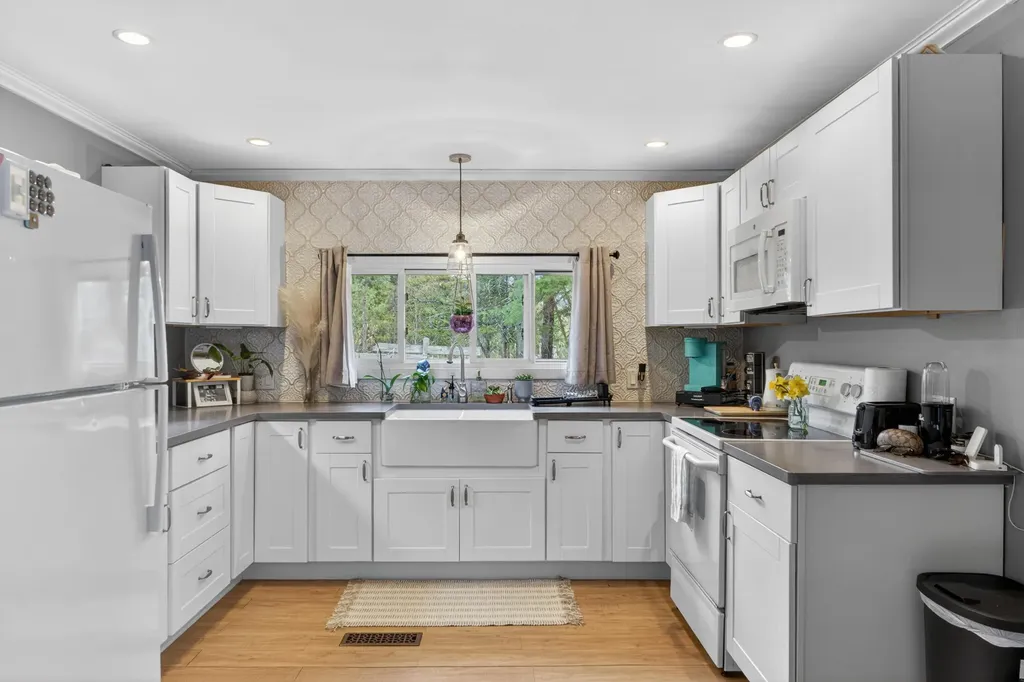 5,10,11 Country Lane Kingfield ME 04947