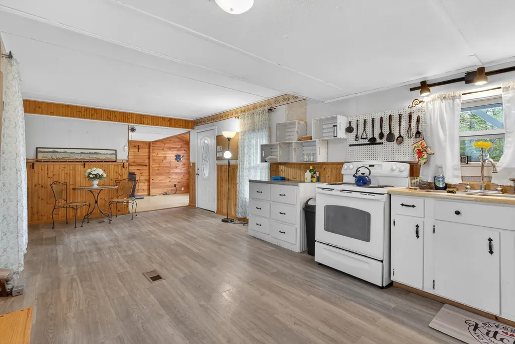 5,10,11 Country Lane Kingfield ME 04947