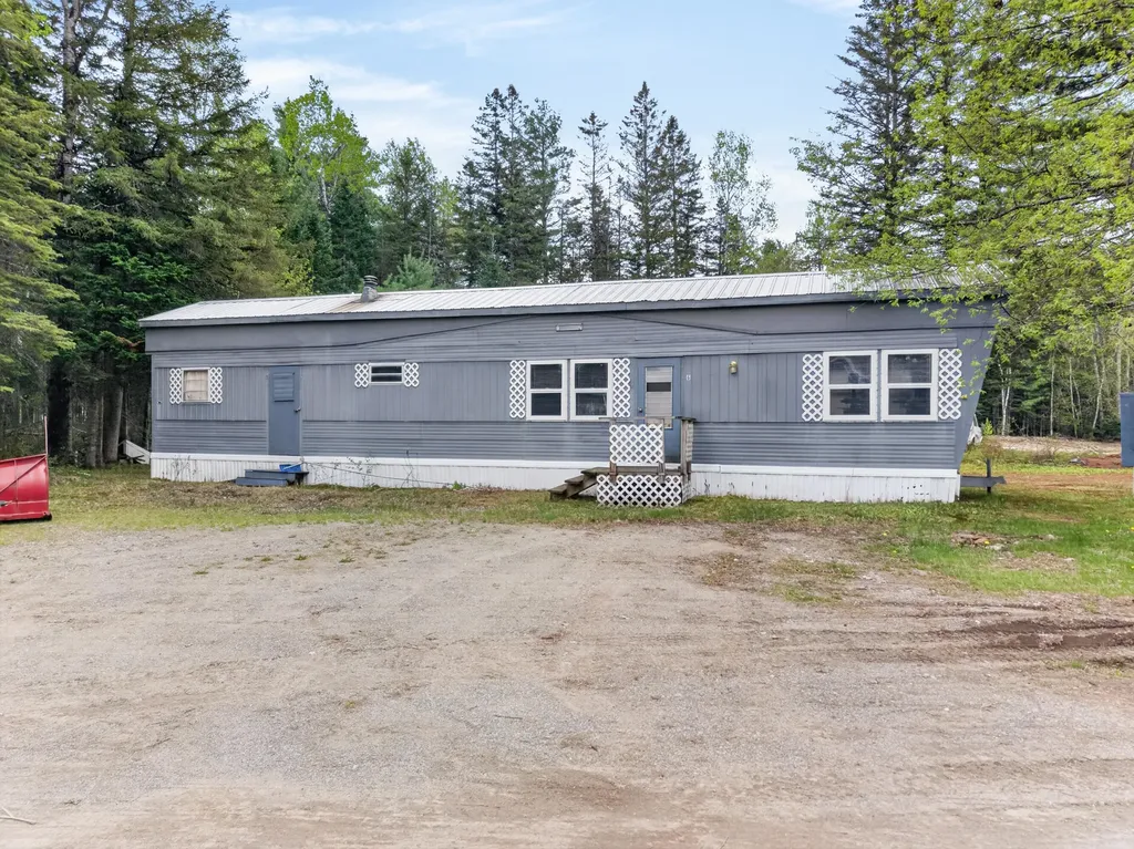 5,10,11 Country Lane Kingfield ME 04947