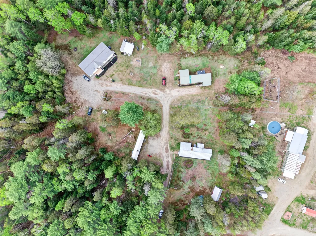 5,10,11 Country Lane Kingfield ME 04947