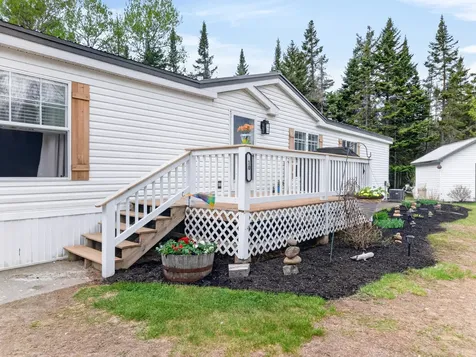 5,10,11 Country Lane Kingfield ME 04947