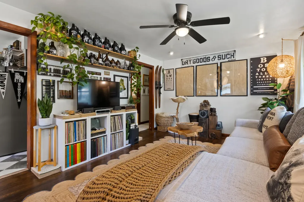 37 Thompson Street Brunswick ME 04011