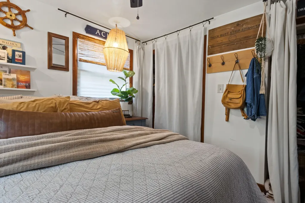 37 Thompson Street Brunswick ME 04011