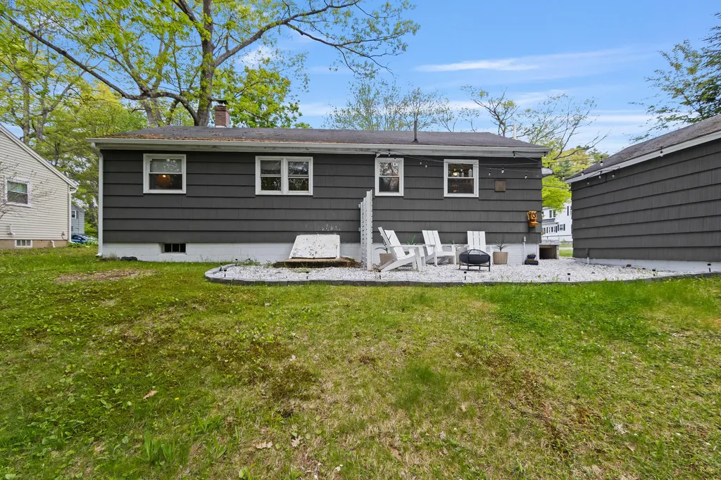 37 Thompson Street Brunswick ME 04011