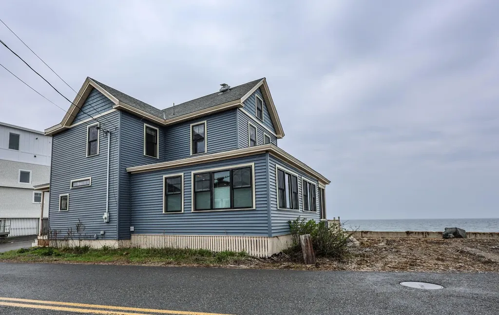 230 Webhannet Drive Wells ME 04090