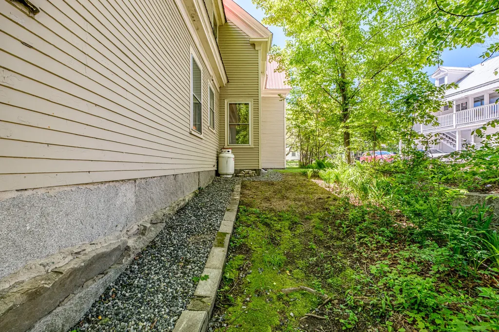 9 N High Street Bridgton ME 04009
