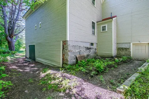 9 N High Street Bridgton ME 04009