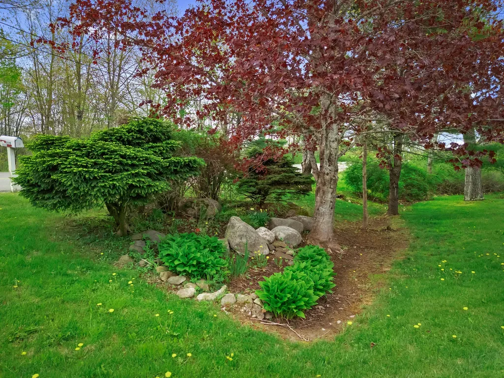 1096 Middle Road Warren ME 04864
