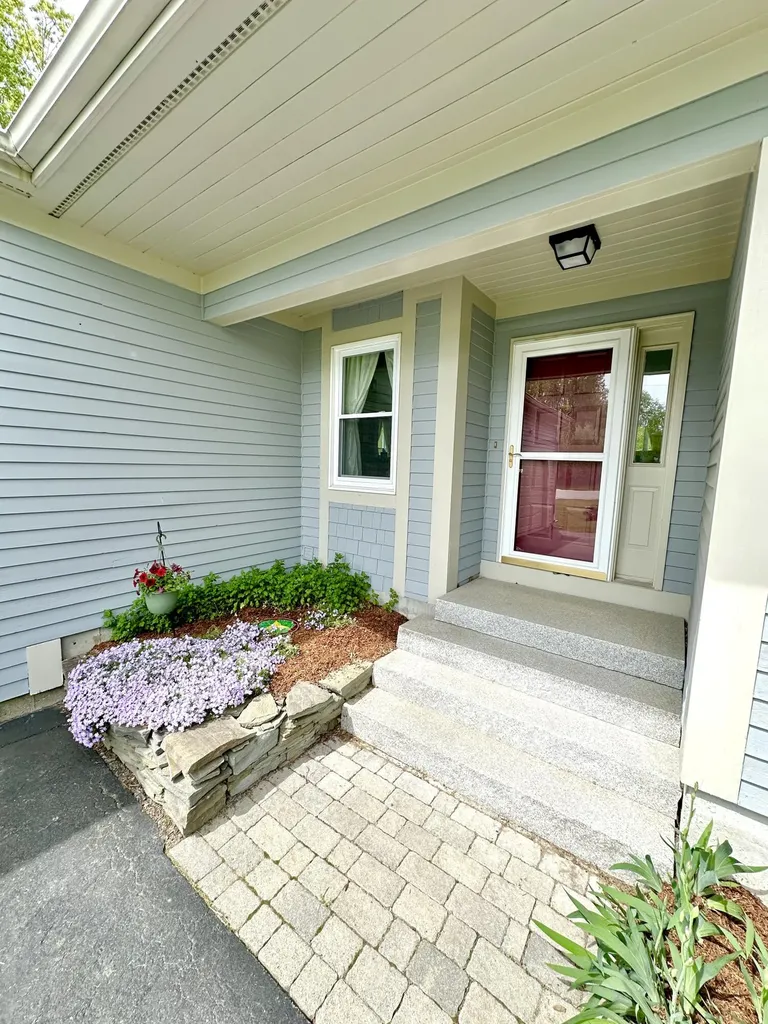 5 Melbourne Drive Scarborough ME 04074