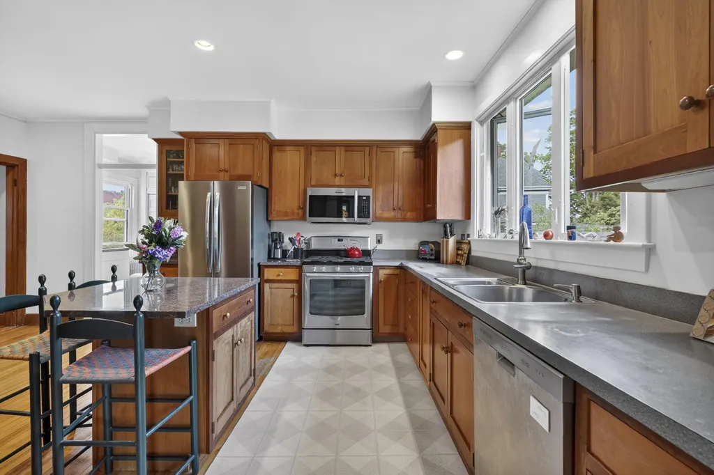 27 Norwood Street Portland ME 04103