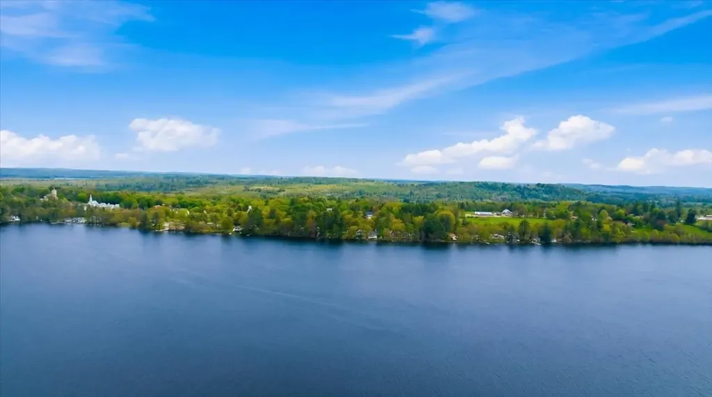 148 Robinson Drive Monmouth ME 04259