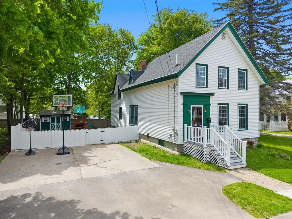 33 Jefferson Street Bangor ME 04401