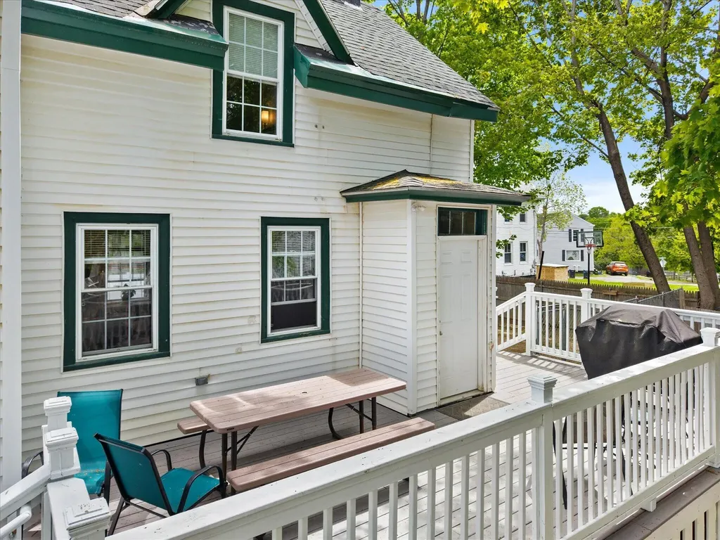 33 Jefferson Street Bangor ME 04401