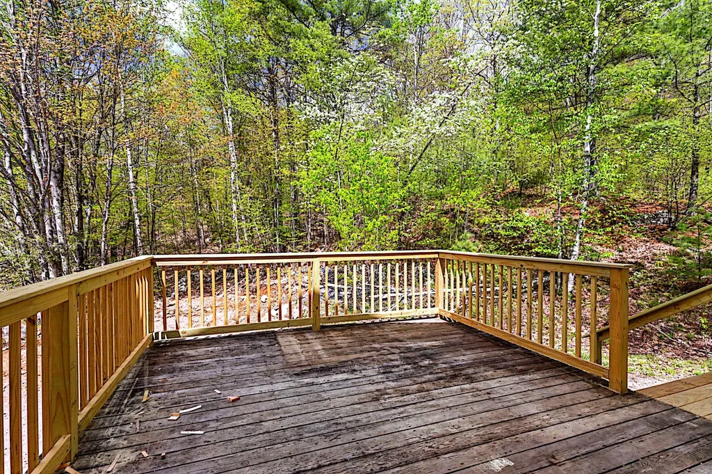 31 New Dawn Road Oxford ME 04270
