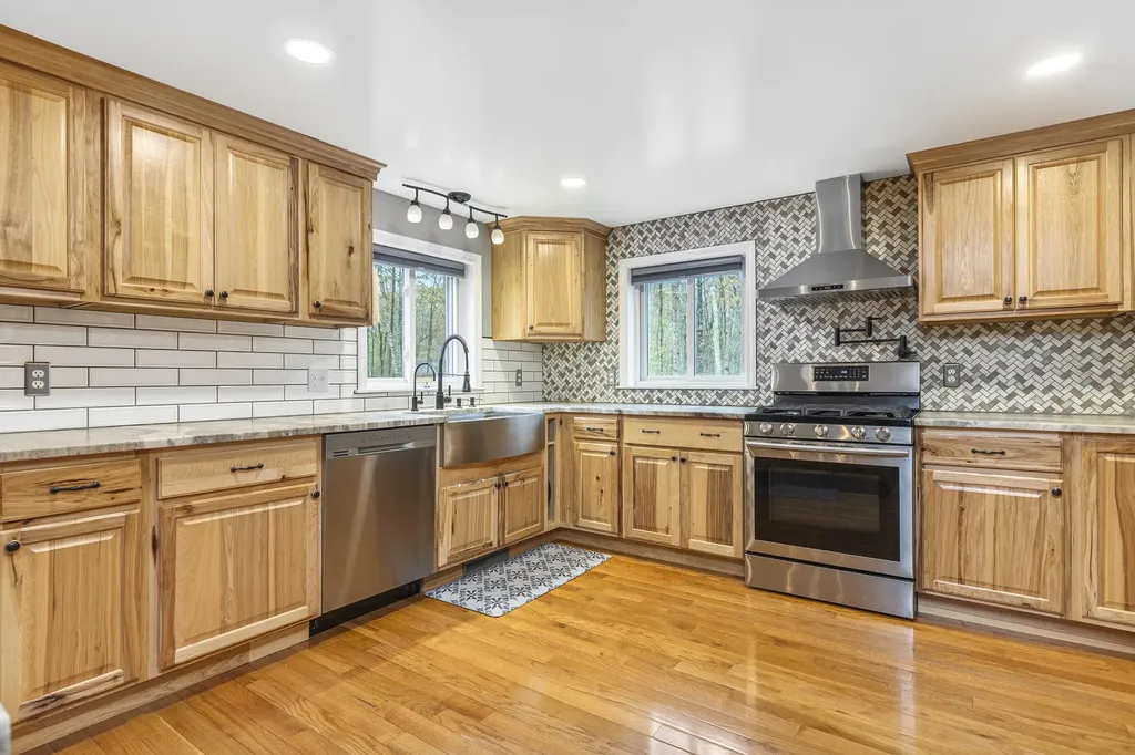 32 Abc Lane Lyman ME 04002