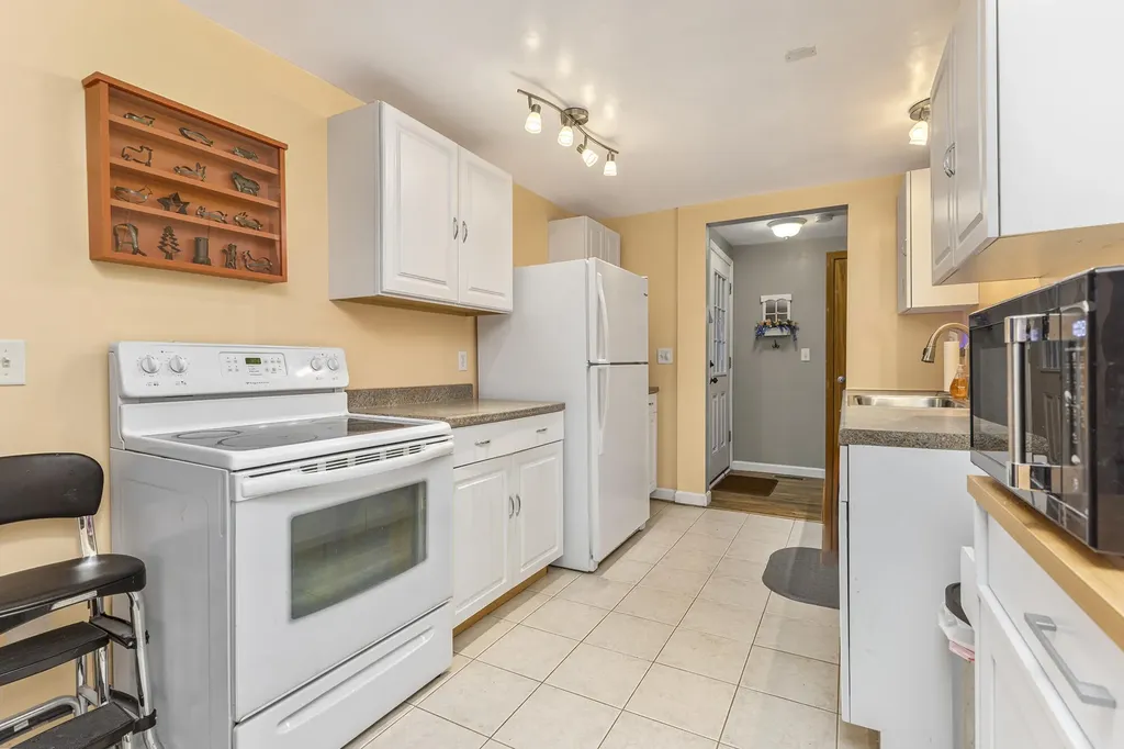 32 Abc Lane Lyman ME 04002