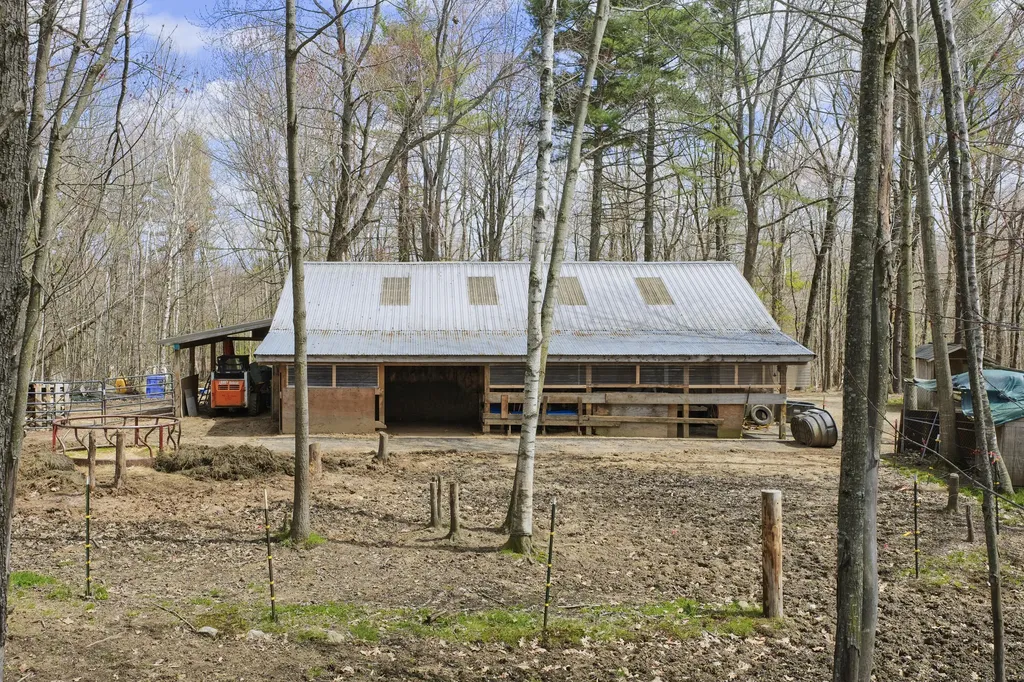 32 Abc Lane Lyman ME 04002