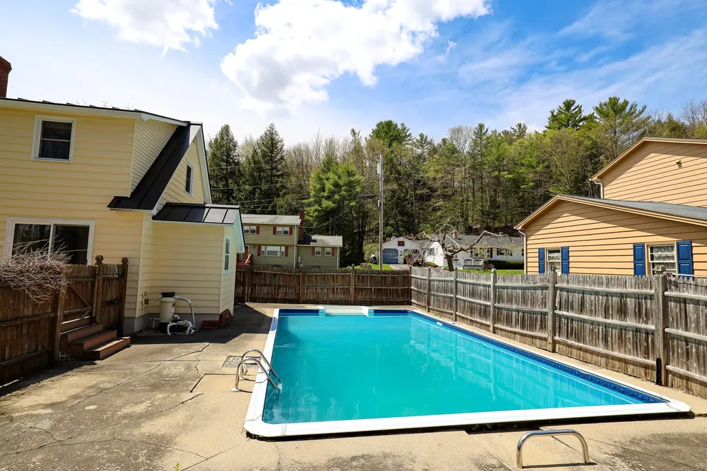 810 Penobscot Street Rumford ME 04276