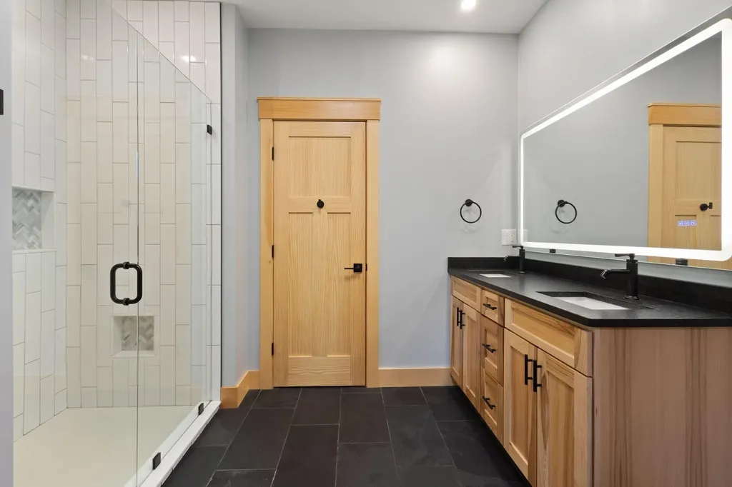130 Whippoorwill Drive Naples ME 04055