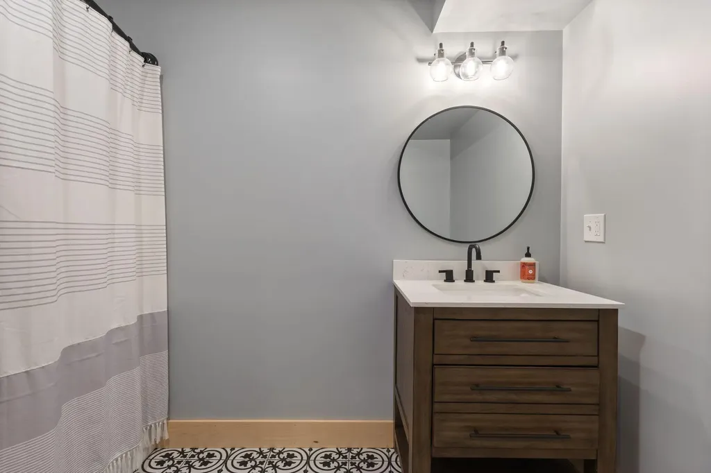 130 Whippoorwill Drive Naples ME 04055