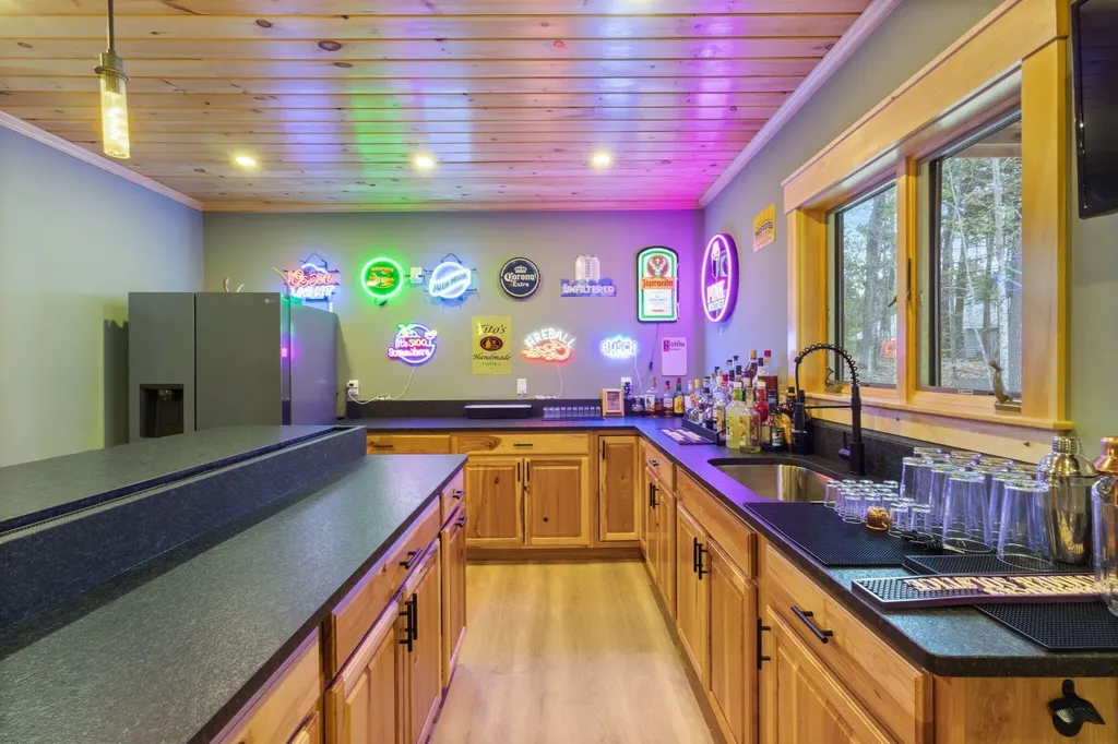 130 Whippoorwill Drive Naples ME 04055