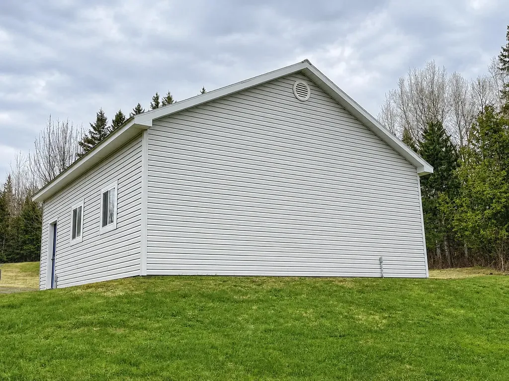 134 Mcdonald Road Castle Hill ME 04757