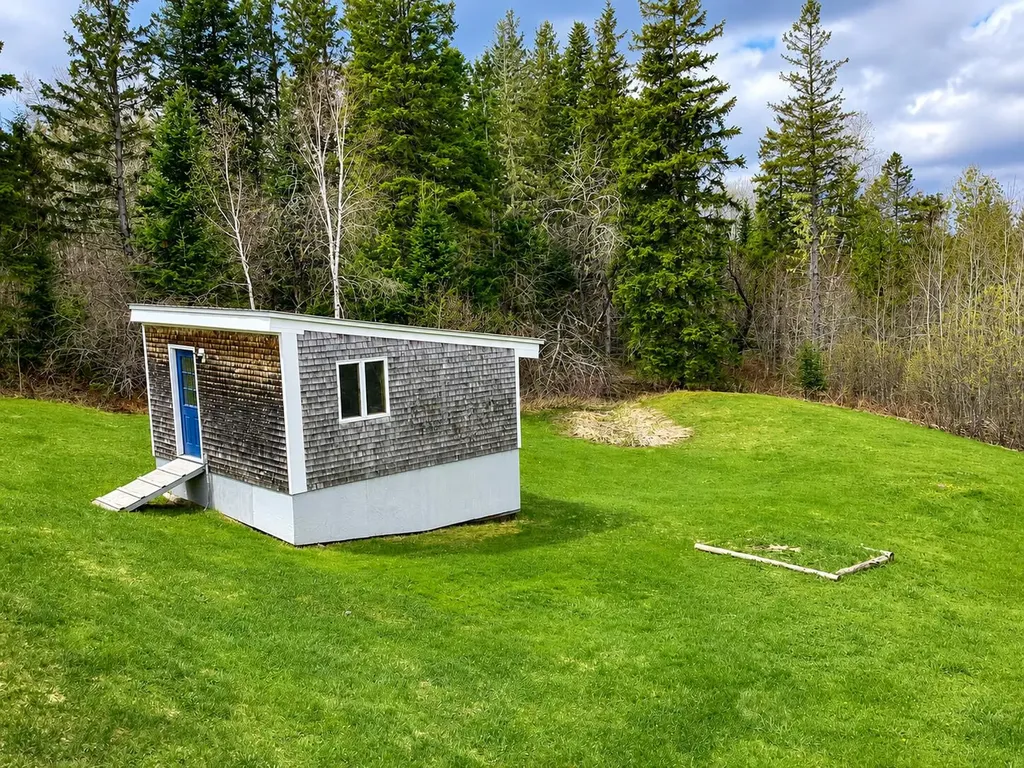 134 Mcdonald Road Castle Hill ME 04757
