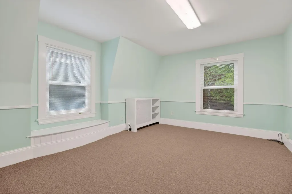 621 Main Street Lewiston ME 04240