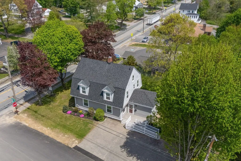 621 Main Street Lewiston ME 04240