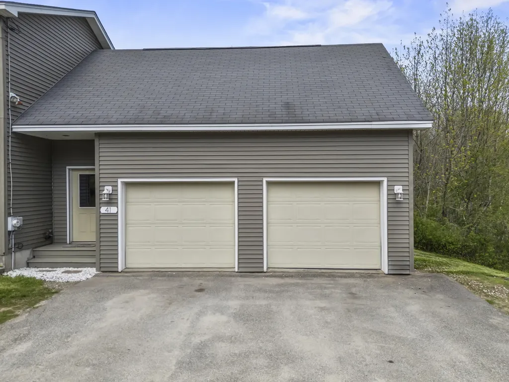 41 Highview Drive Poland ME 04274