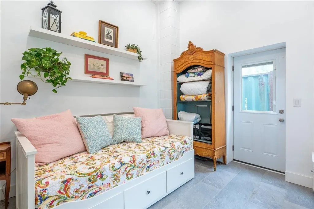 70 Pinkham Road Damariscotta ME 04543
