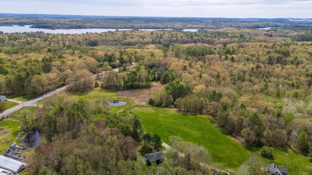 70 Pinkham Road Damariscotta ME 04543