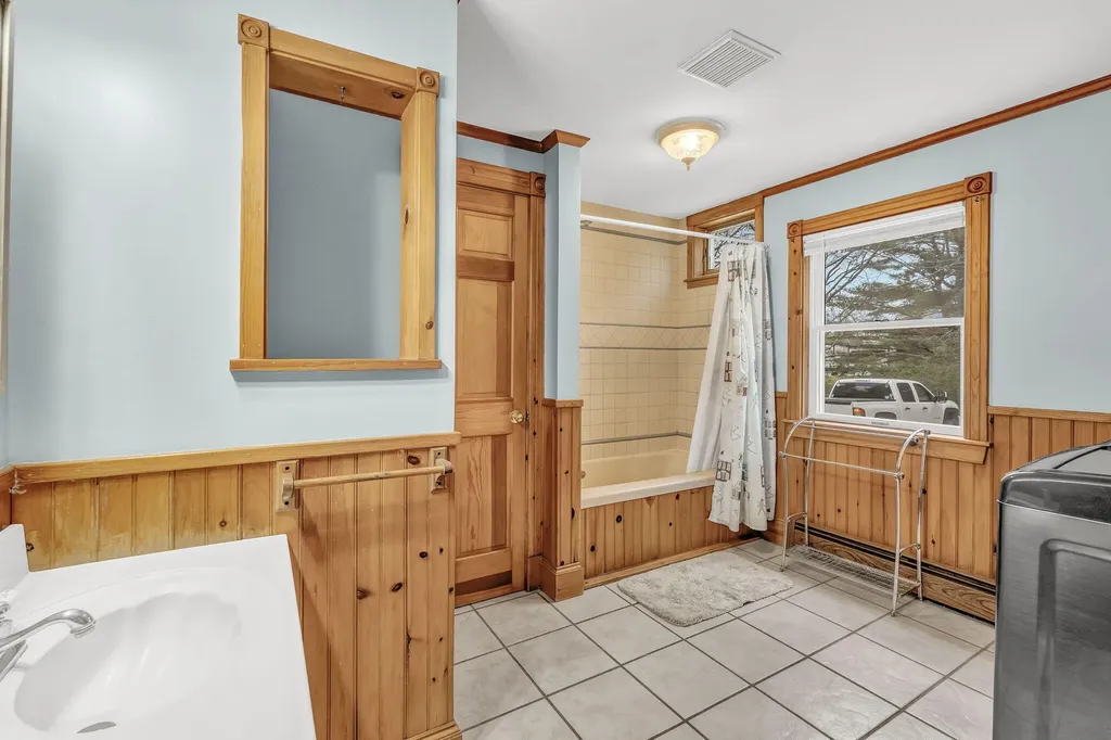 375 River Road Orrington ME 04474
