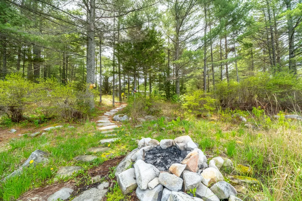 40 Lakeside Drive Swanville ME 04915