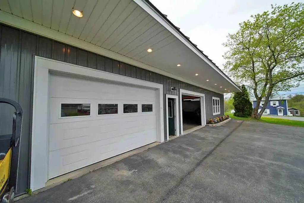 7 Lane Avenue Houlton ME 04730
