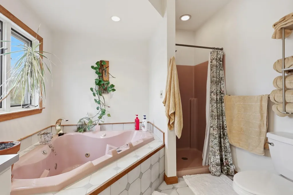 108 Bradley Street Saco ME 04072