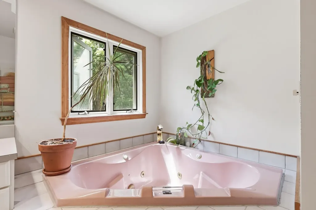 108 Bradley Street Saco ME 04072
