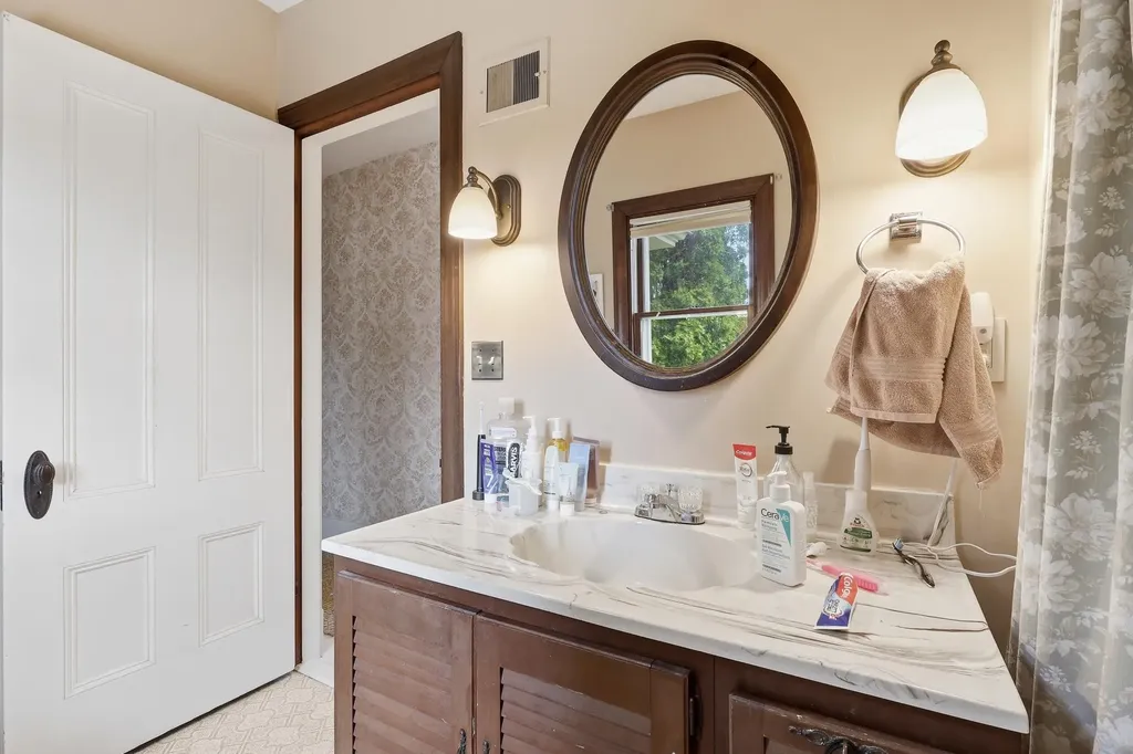 108 Bradley Street Saco ME 04072