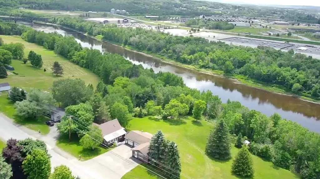 27 Reach Road Presque Isle ME 04769