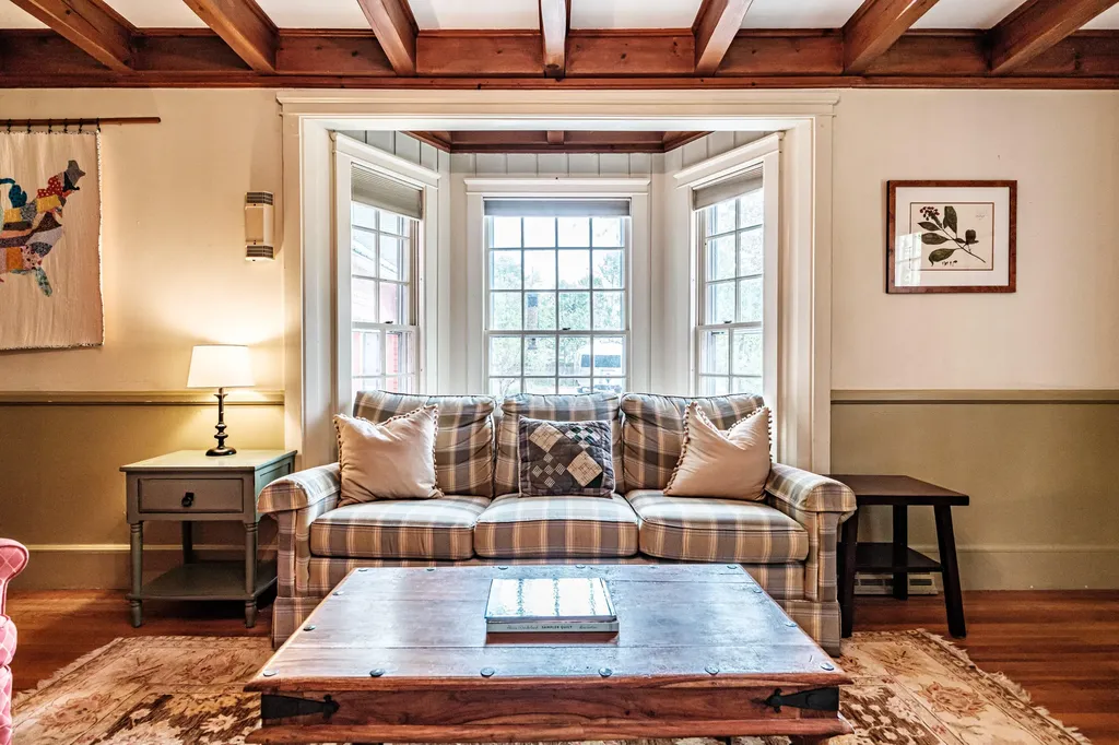 17 Packard Avenue Norway ME 04268