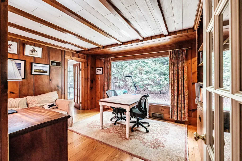17 Packard Avenue Norway ME 04268