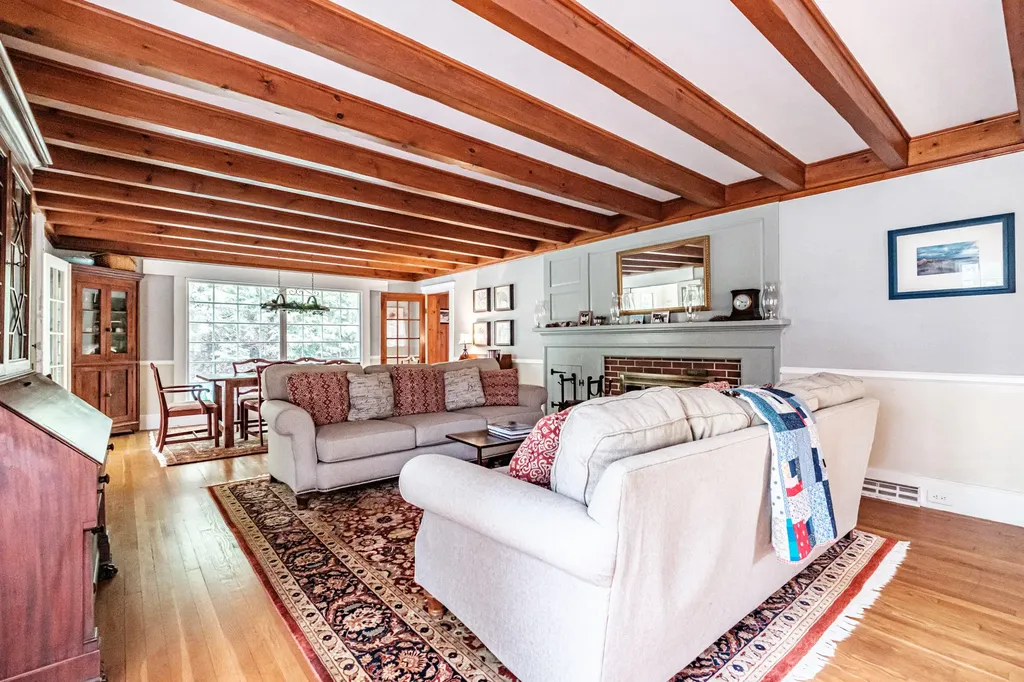 17 Packard Avenue Norway ME 04268
