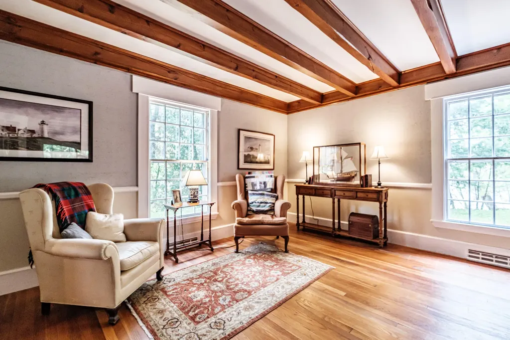 17 Packard Avenue Norway ME 04268